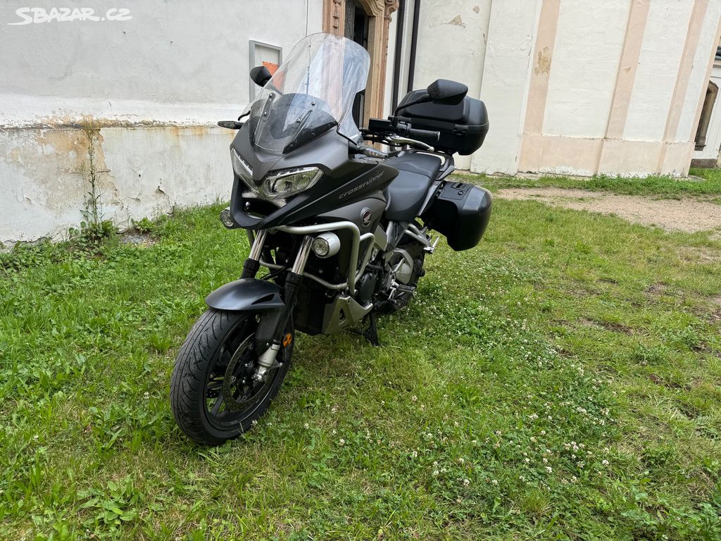 Motocykl Honda VFR 800 X Crossrunner