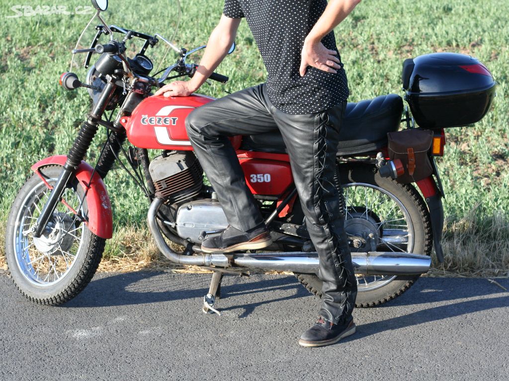 Stylové kožené kalhoty na motorku se šněrováním