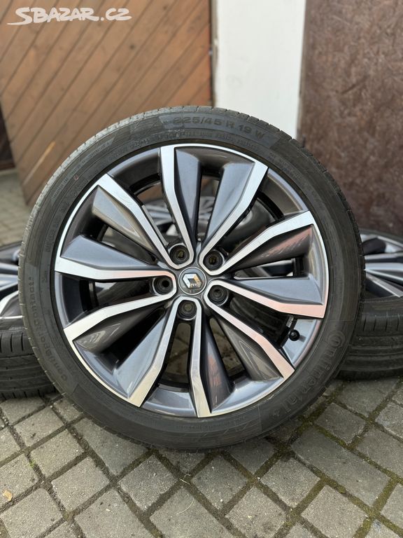 ORIGINÁL Alu Renault EGEUS R19, 5x114.3-LETNÍ PNEU