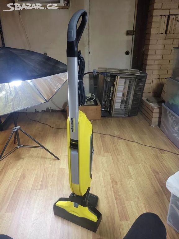 Karcher FC5 mop a odsavacka