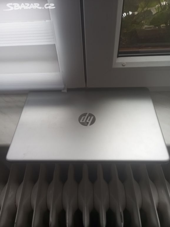 Prodám 4 jádrový HP notebook