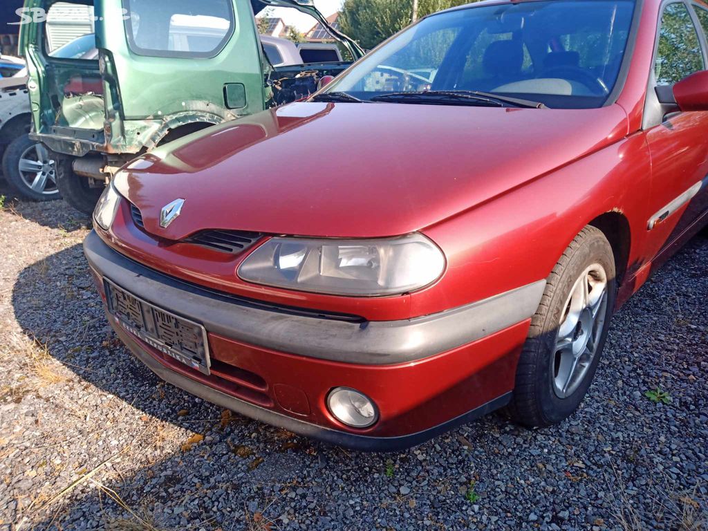 RENAULT LAGUNA I. -- Přední a zadní světla