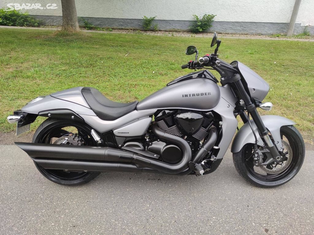 Suzuki VRZ 1800 Intruder