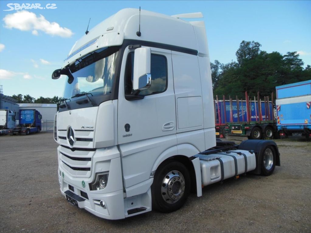 Mercedes-Benz Actros 1851 LowDeck, Nezávislá