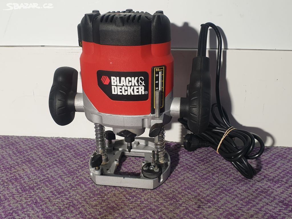 *92/08/24 - Frézka horní Black Decker KW850E