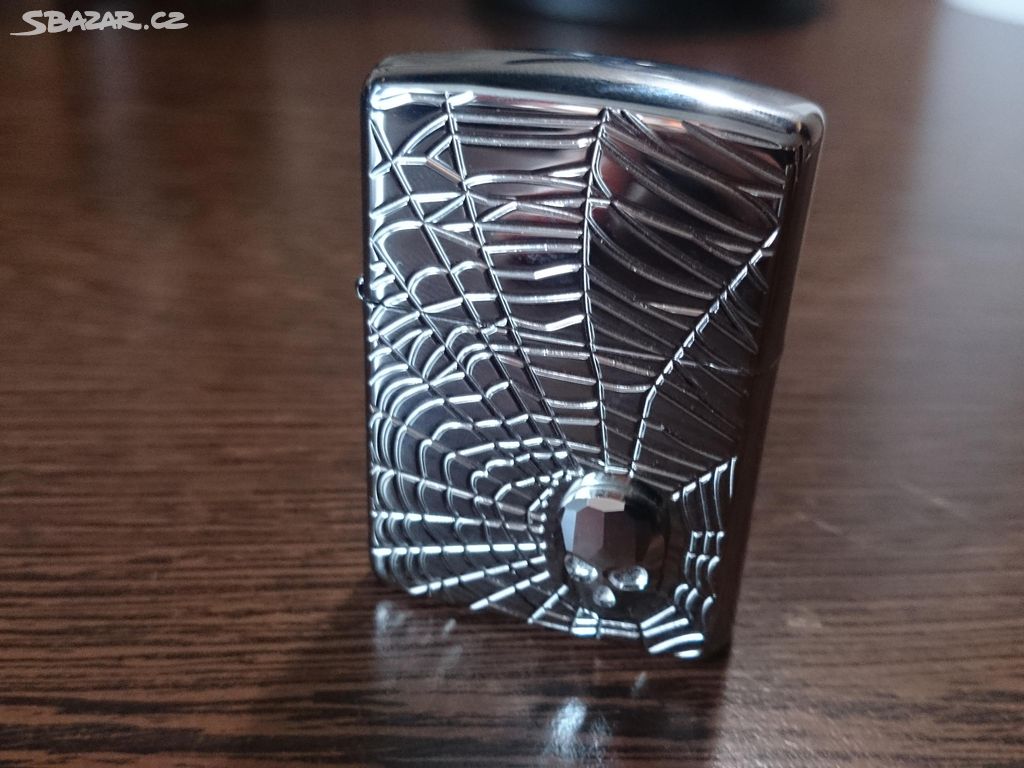 Nový ZIPPO zapalovač.