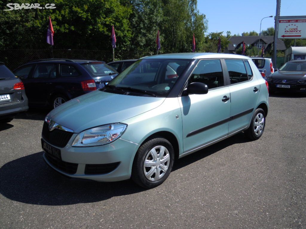 Škoda Fabia 1.2i 70koní r.v.8/2010 -