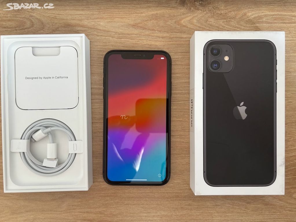 Telefon Apple iPhone 11 128 GB černá + obal + sklo