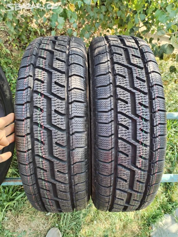 195/65/16C zimni pneu GISLAVED PIRELLI 195/65 R16C