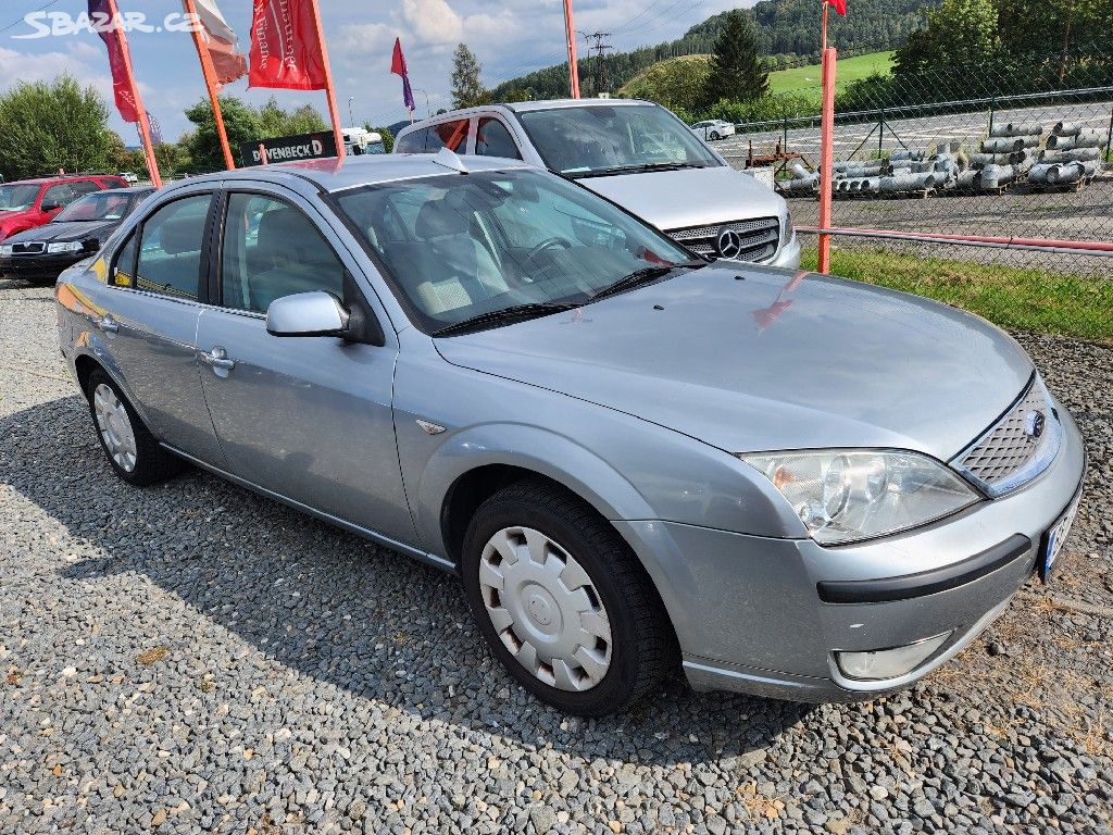 Ford Mondeo 1.8 i Ghia Rok: 2005