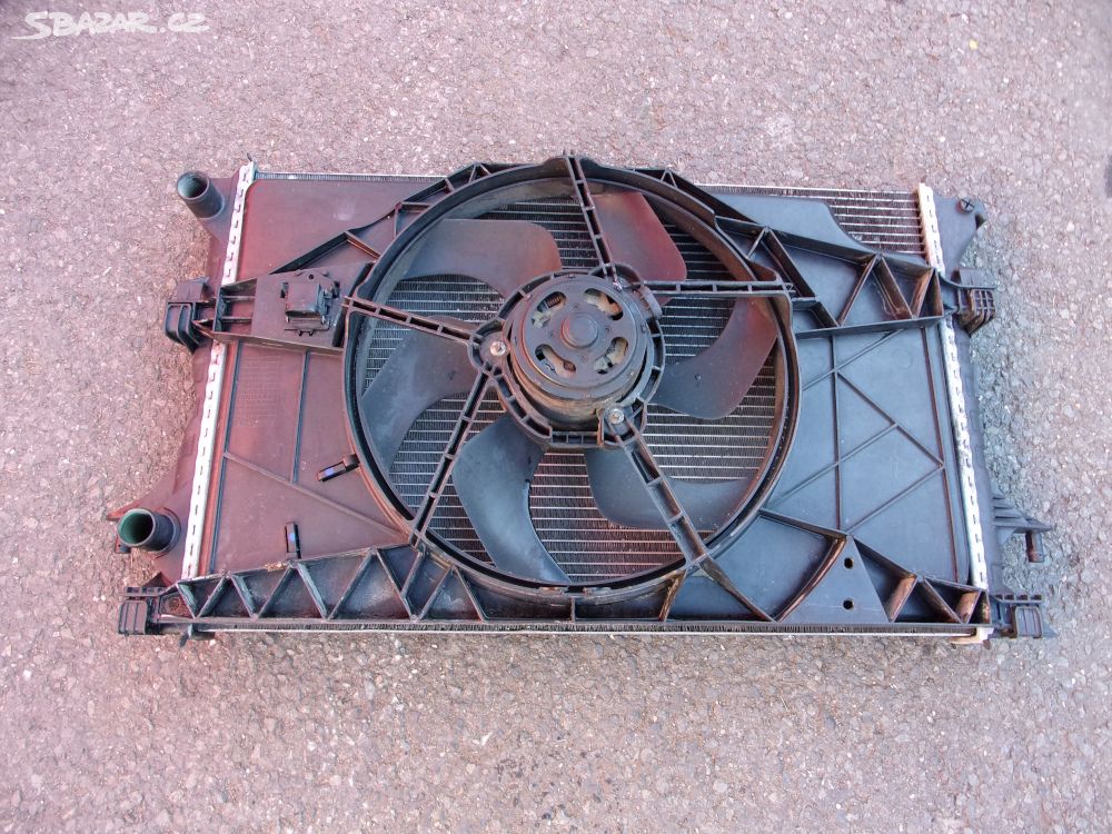 Chladič + ventilátor Renault Laguna II 8200292771