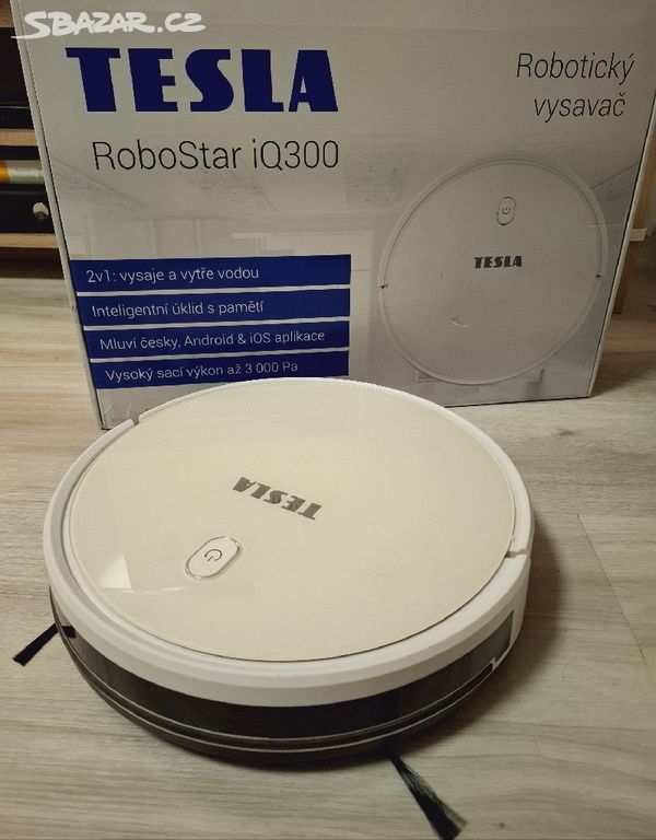 Robotický vysavač Tesla RoboStar IQ300