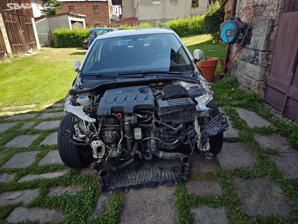 Škoda Octavia 2 1.6 TDI Bourané po nehodě