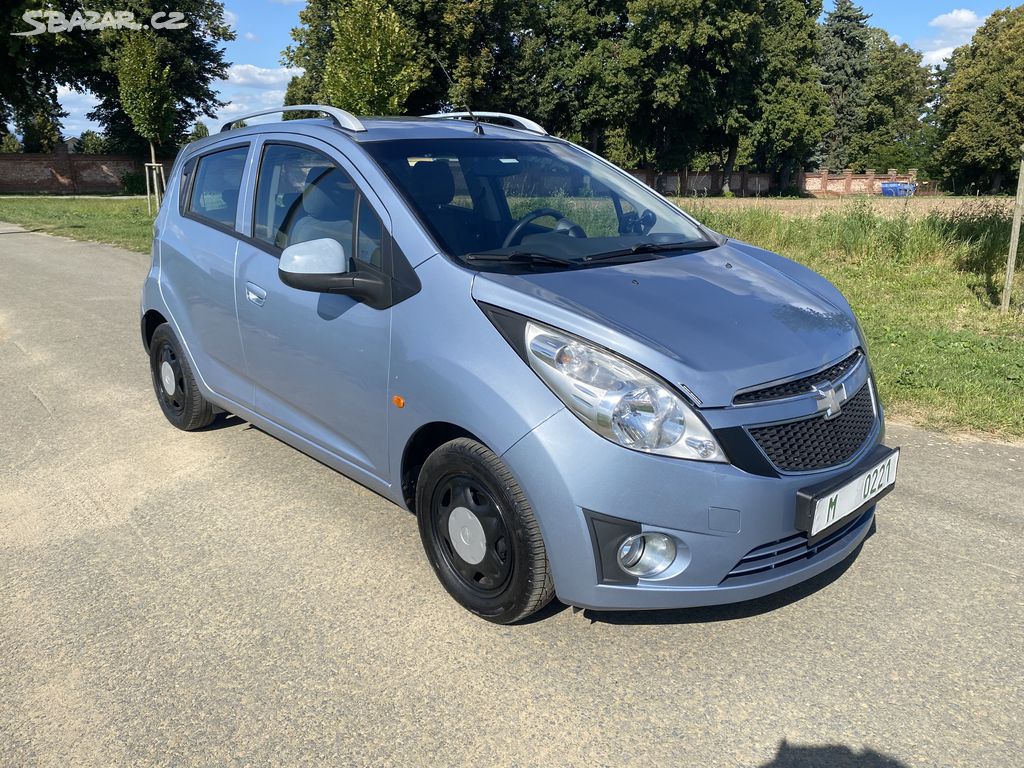 Chevrolet spark 1,2 60kw 2011 plna výbava