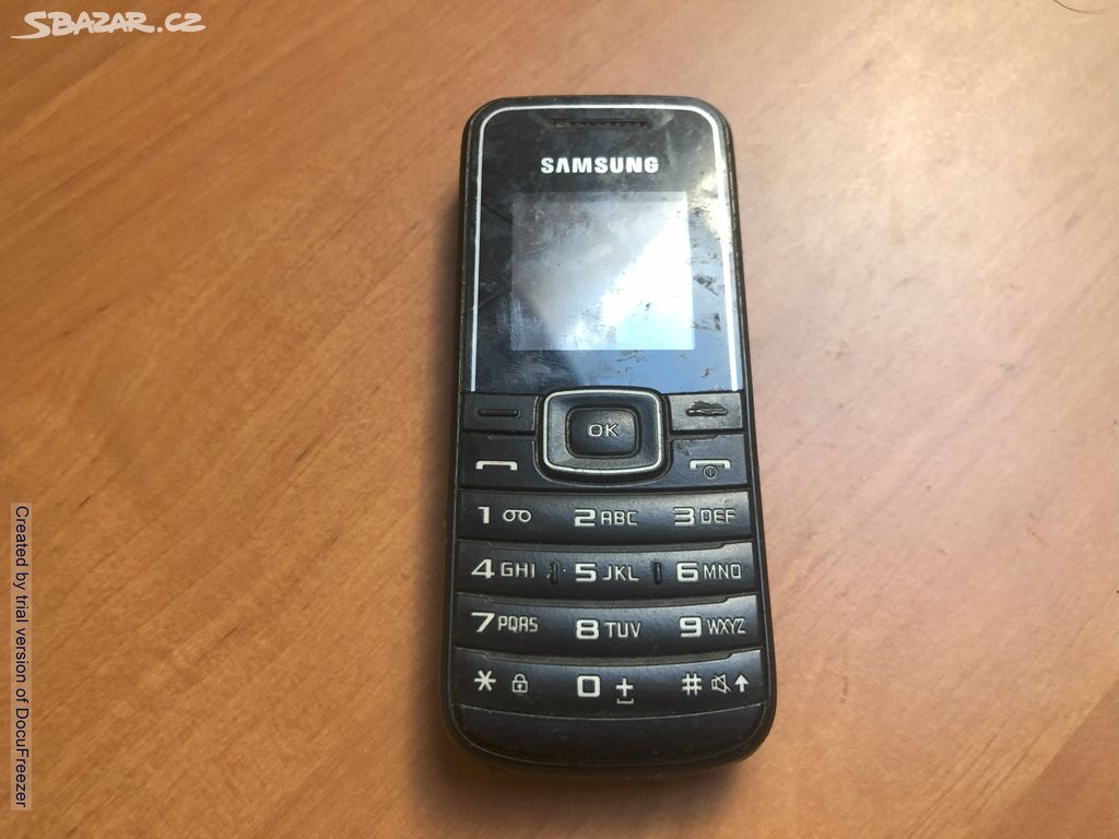 Mobilní telefon Samsung GT E1050