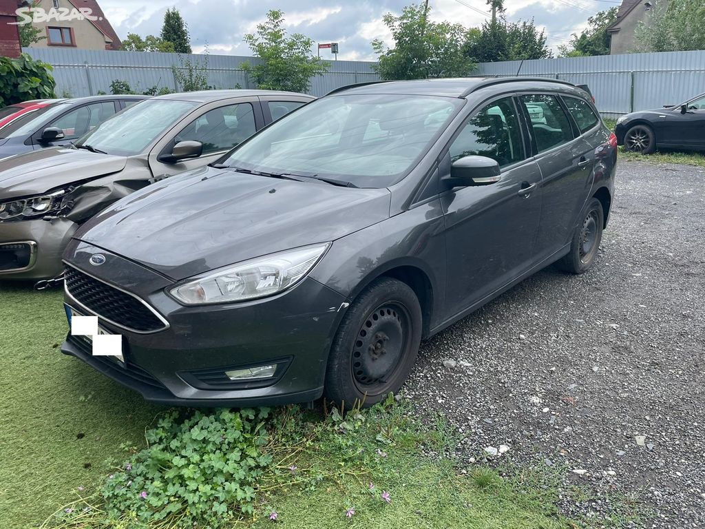 Ford Focus 1.6i 77kw, r.2018, klima