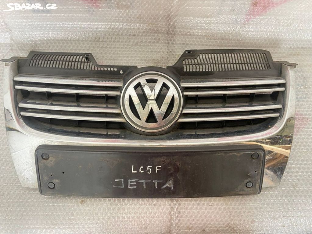 Přední chrom maska VW Jetta Golf V kombi 1K5853651