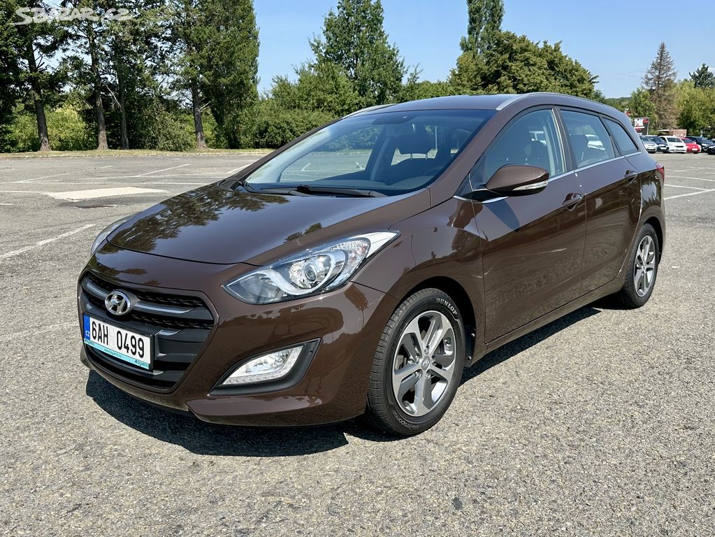 Hyundai i30 1.6 CRDi 81 kW Weekend, 1. majitel, ČR