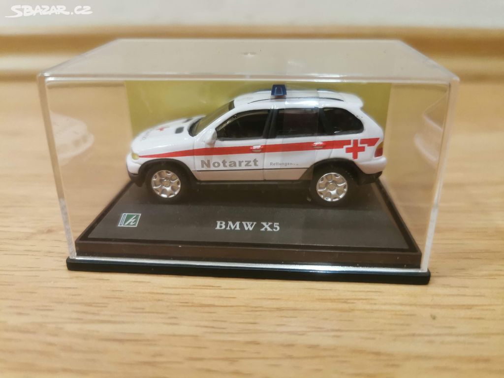 Model BMW X5 Notarzt, DE záchranka, Cararama 1:72