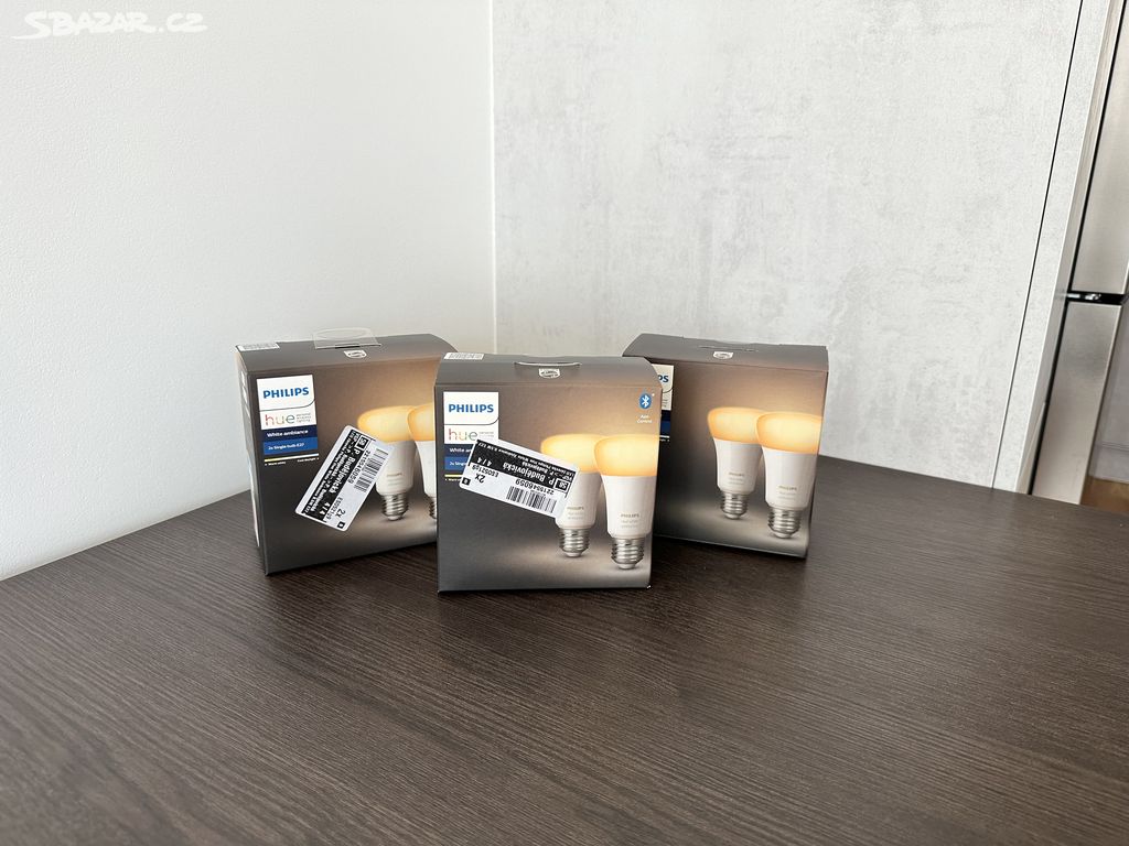 2x žárovka Philips Hue AMBIANCE LED E27 (tři sady)