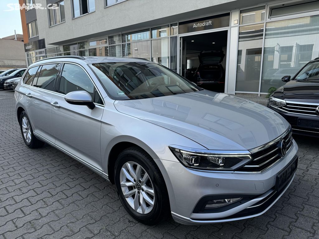 VW Passat B8 2.0 TDI 110kW DSG ACC Virtual ERGO