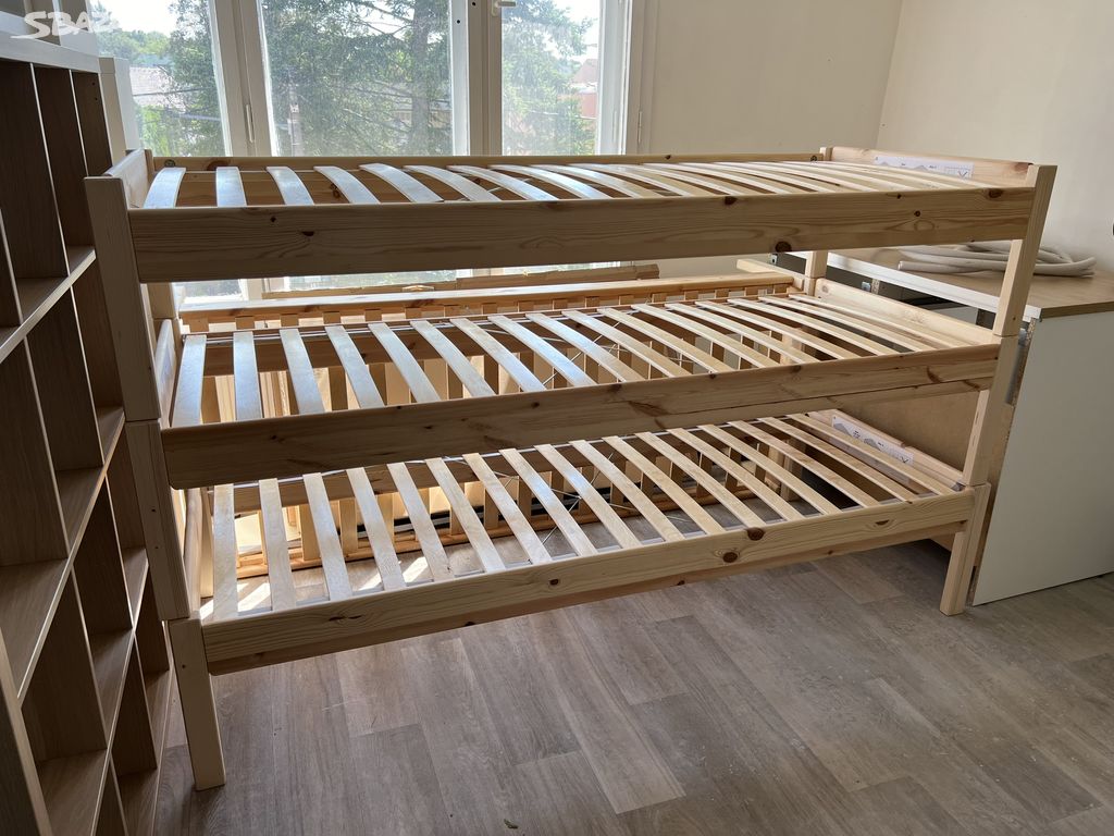 Postel dřevěná upravená IKEA
