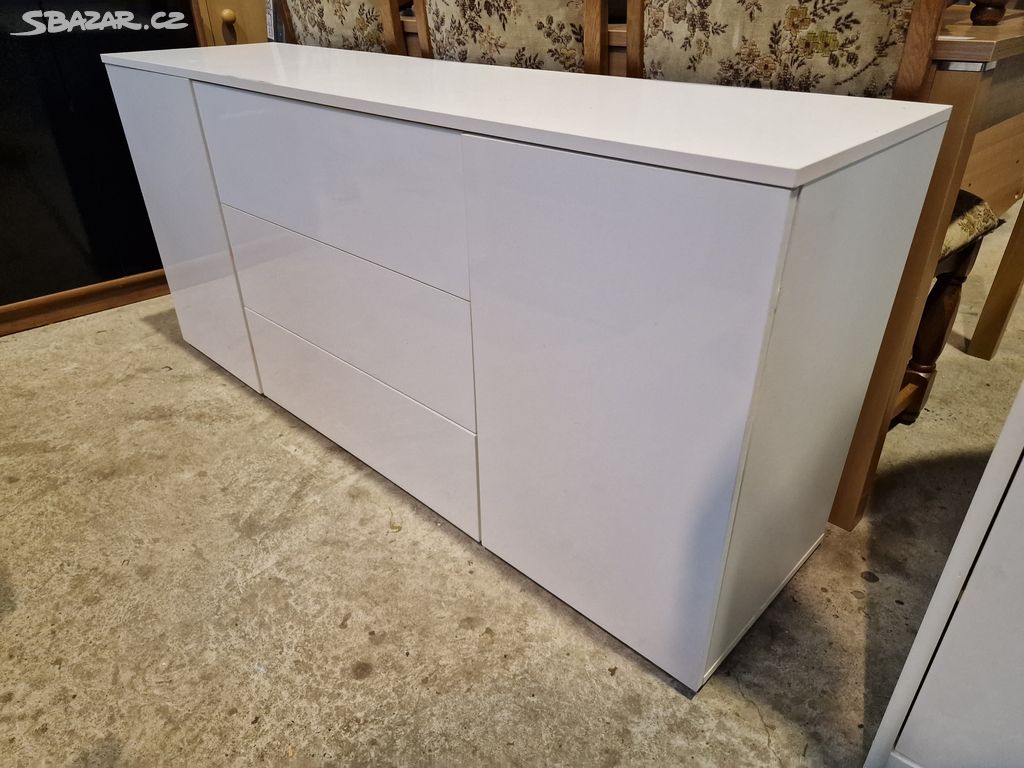 Komoda Moderní Lamino 40x150 výška 68 cm