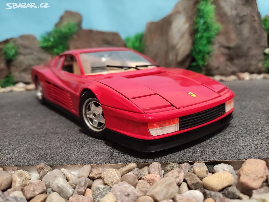 prodám model 1:18 ferrari testarossa