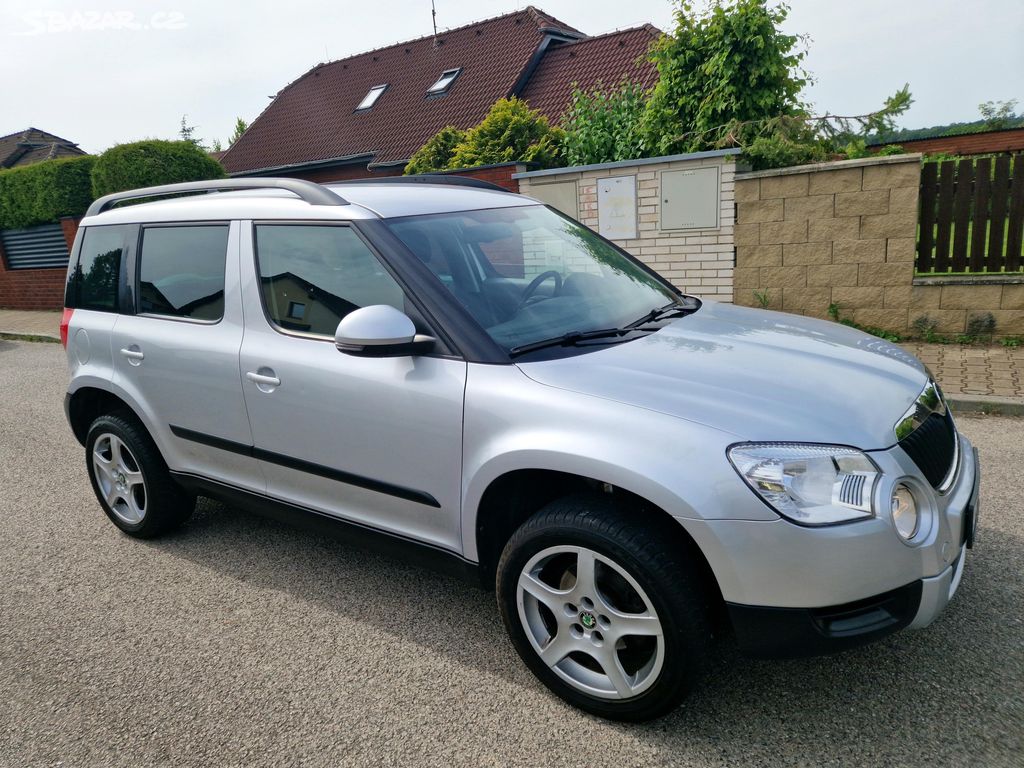 Škoda Yeti 2.0 tdi - 4x4 - DSG - nové ČR - 2 maj.