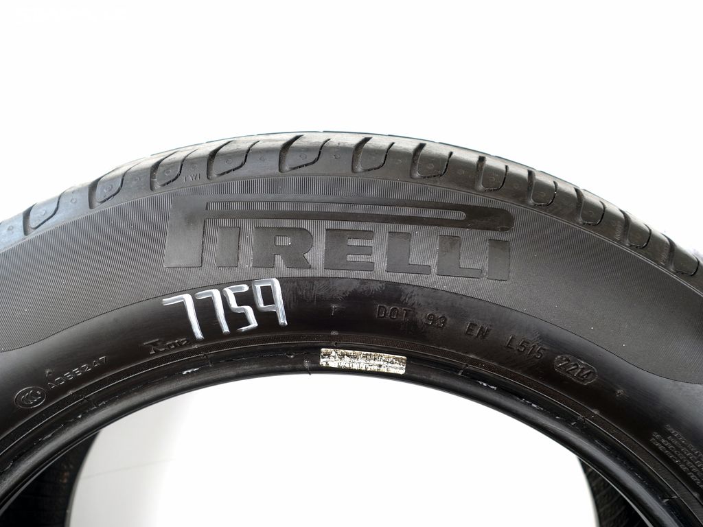 Letní pneu 225/55/17 Pirelli 4ks p7759