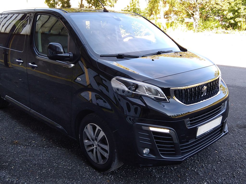 PEUGEOT Traveller 2,0Blue HDi 6-míst ČR DPH