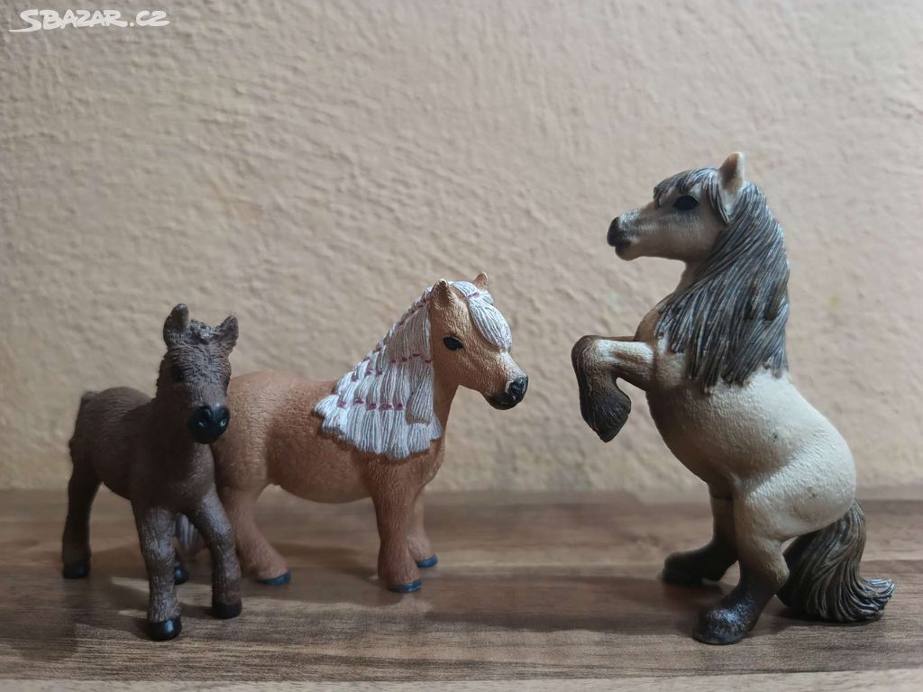 Schleich shetland pony klisna(mini), hříbě, hřebec