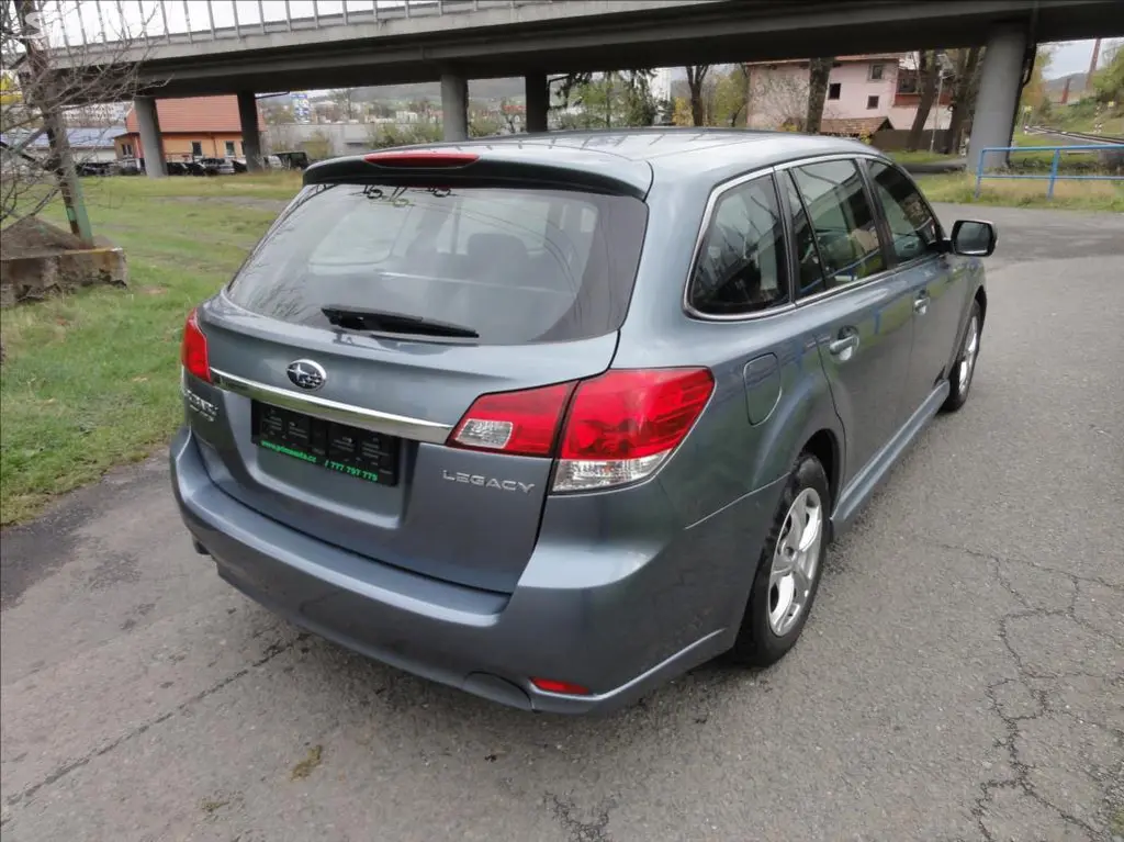 Subaru Legacy, 2,0 TOP stav Serviska 4X4 - fotka 4