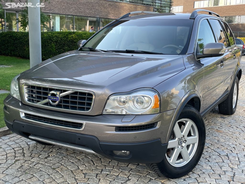 Volvo XC90, 2.4 D5 147KW 4x4 AUT SERVISKA