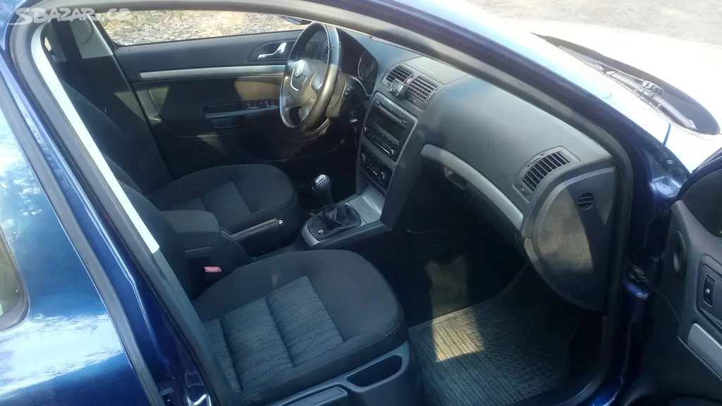 Škoda Octavia combi II TDI 77 kW facelift Elegance - fotka 4