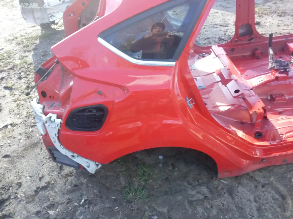 Čtvrtka blatník Ford Focus mk3 lift - Hradec Králové - Bazar - Sbazar.cz