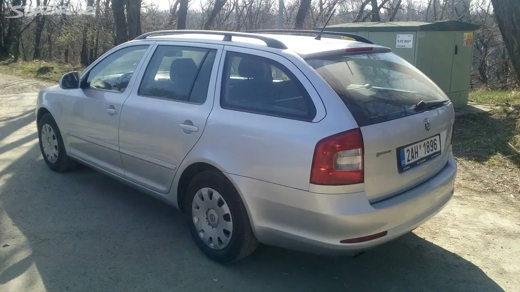 Škoda Octavia combi Elegance TDI 77kw rv 11/2011 - fotka 4