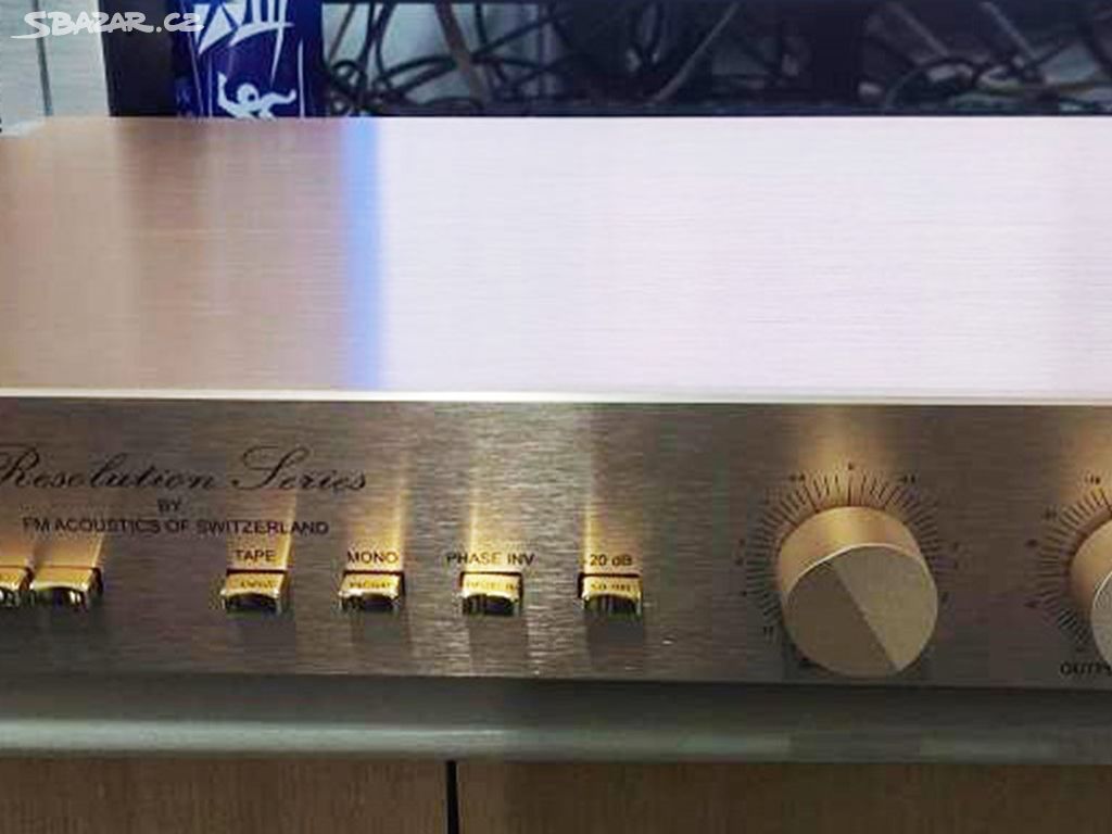 Krásný High-End předzesilovač FM 255 MkII