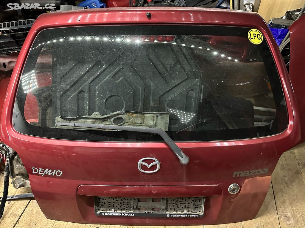 Páté dvere Mazda Demio