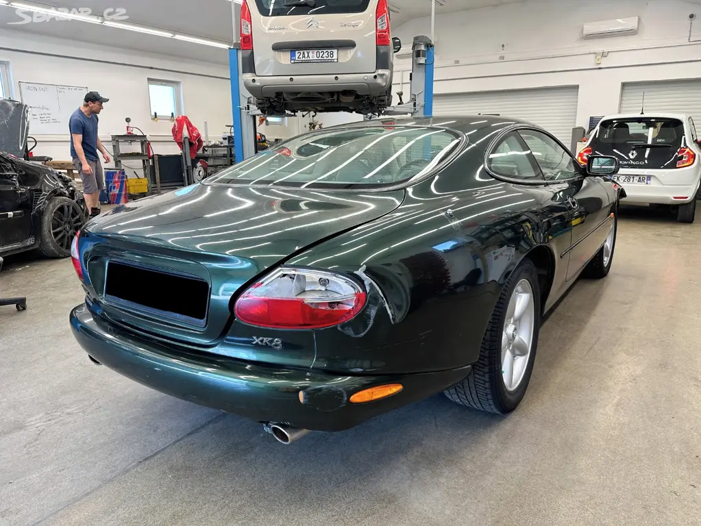 Jaguar XK8 4.0 209 kW - fotka 6