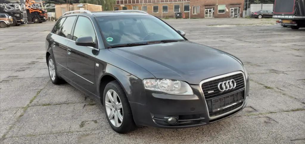 Audi A4 8E quattro Edition 3,0 V6 TDI 171kW 2008 - fotka 6