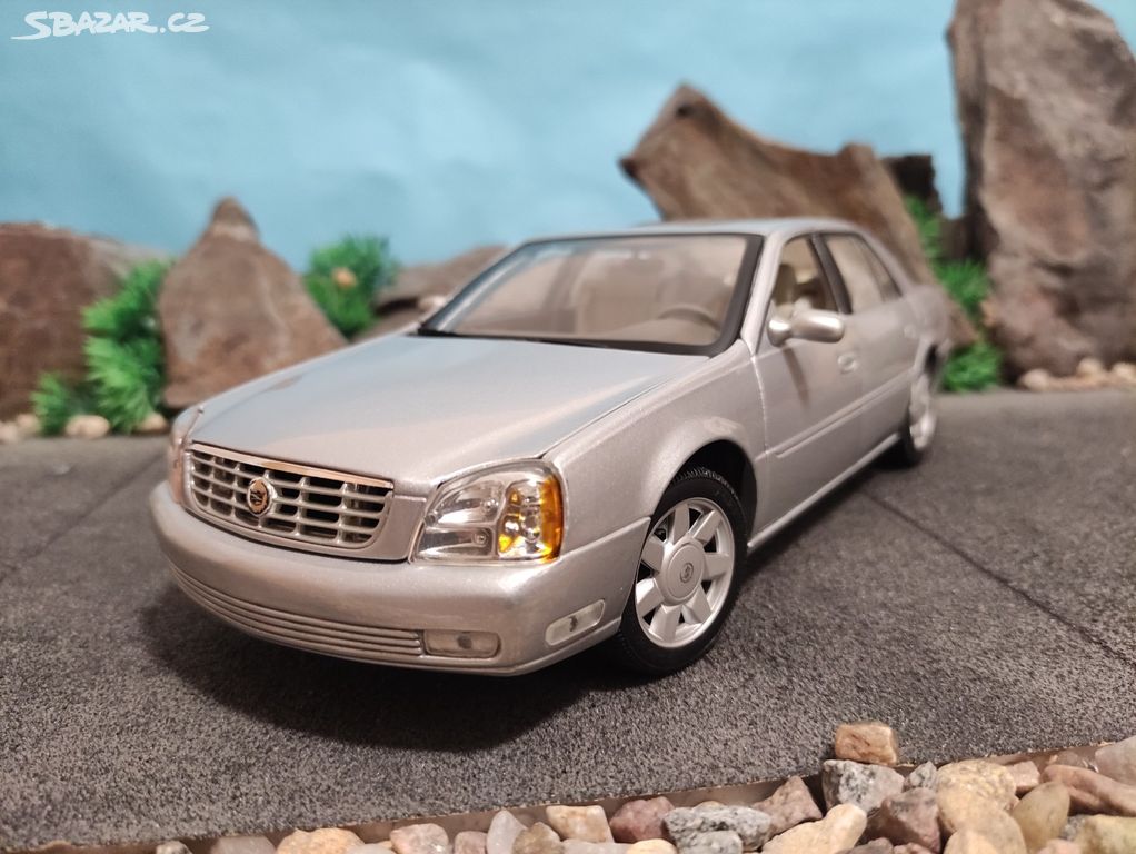 Prodám model 1:18 Cadillac deville DTS 2000