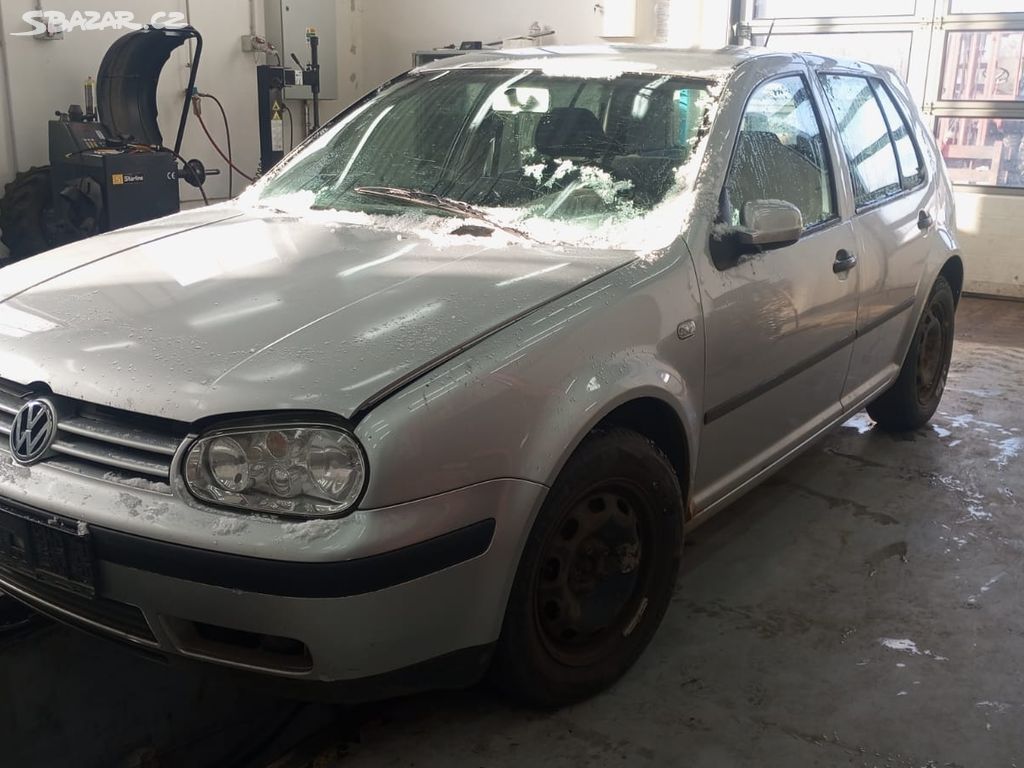 VW Golf IV 1.6 16V r.v. 2001 AUS 77kw (3369)