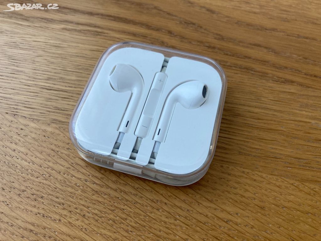 Drátová sluchátka Apple EarPods s 3,5mm Jackem