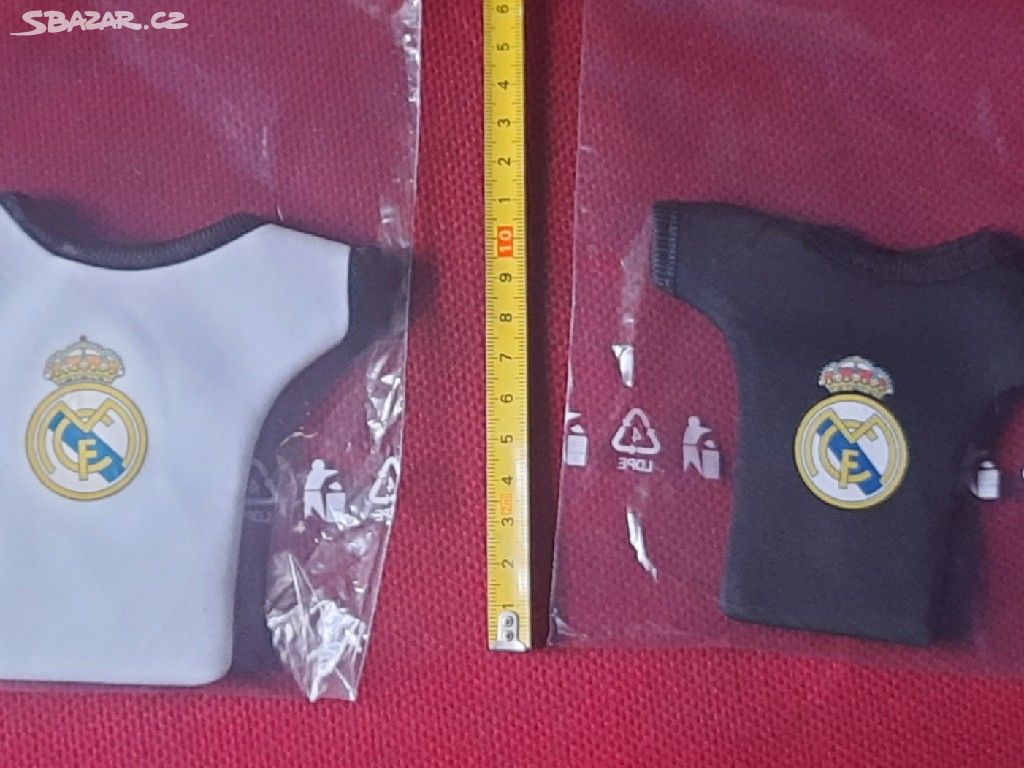 Real Madrid - mini dres s kapsou ,nový - viz foto