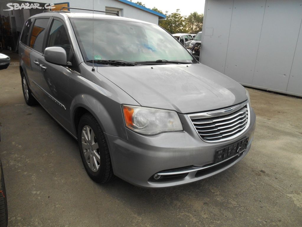 Chrysler Town Country 3,6 2015 - náhradní díly