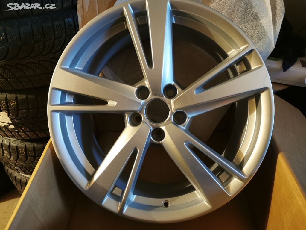 NOVÉ - Audi A3 S3 (8V) - originál 19" alu disky