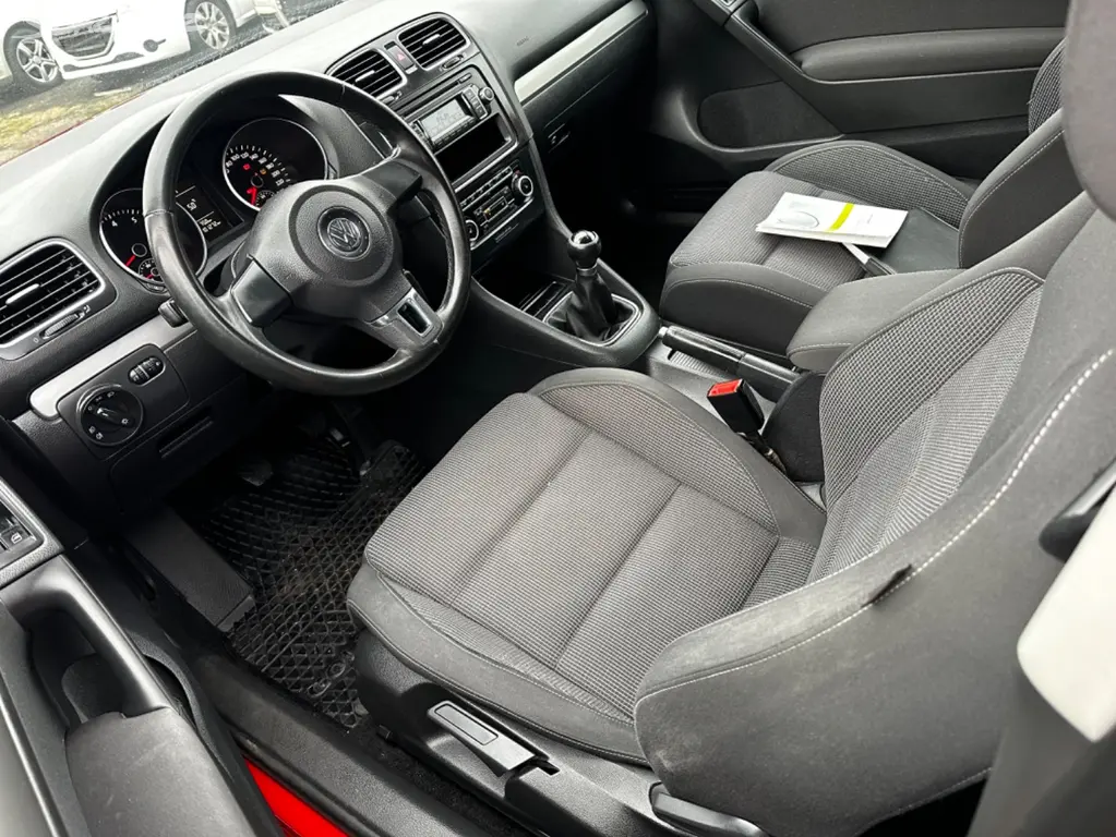 VW Golf VI 1.4i, r.2010, serviska, rozvody, stk - fotka 6