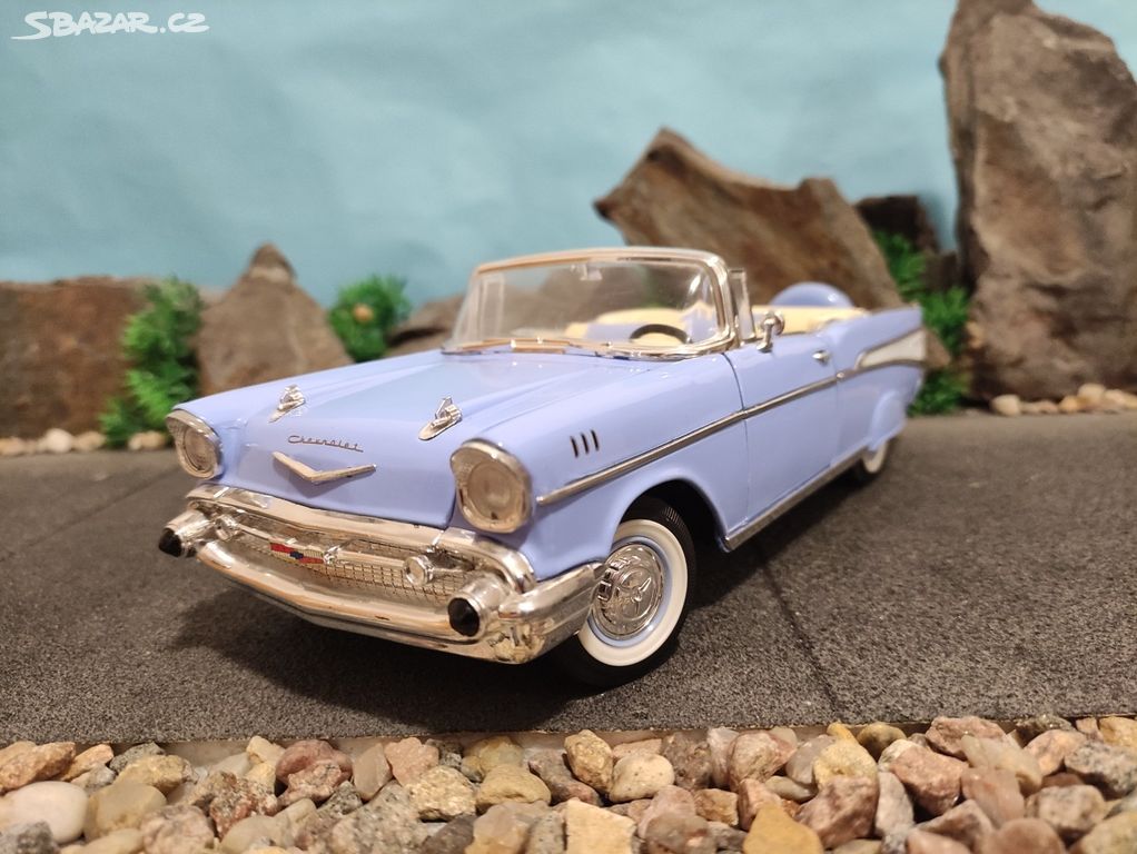 Prodám model 1:18 Chevrolet bel air 1957 Cabrio