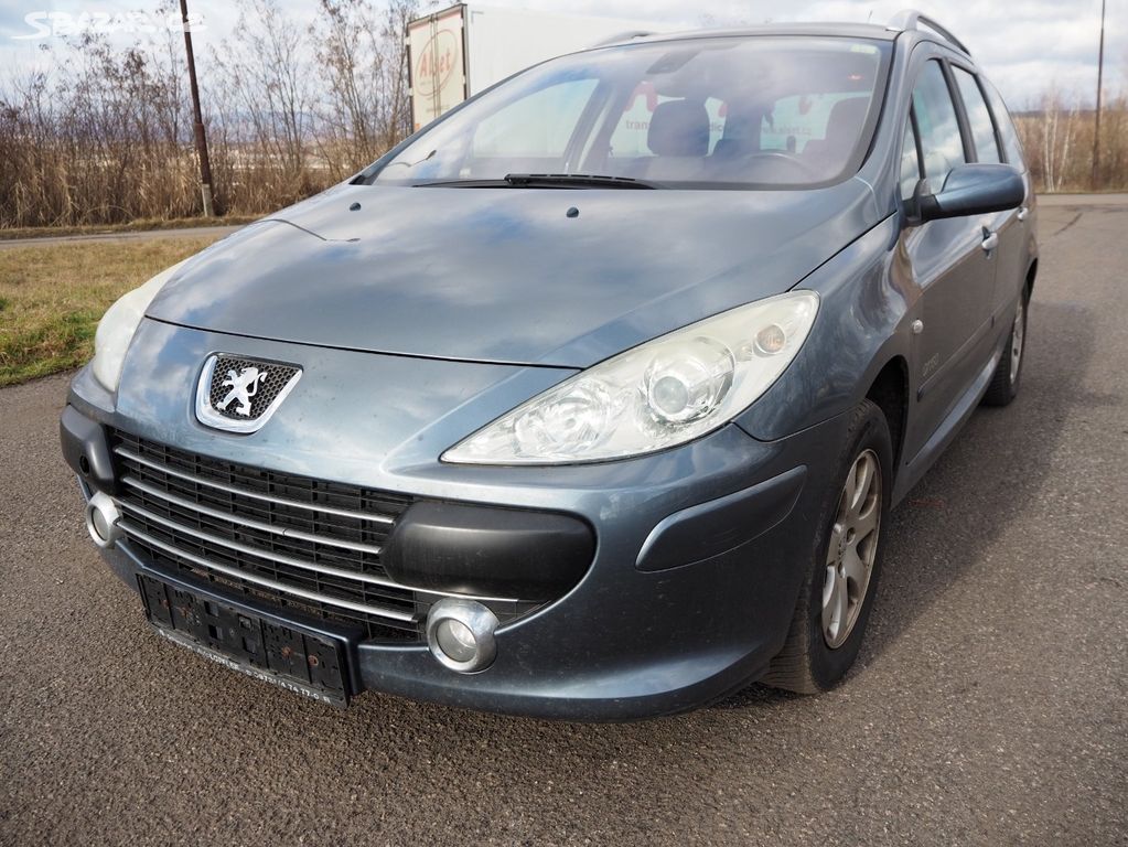 Peugeot 307 SW 1.6 HDI PANORAMA, 7 míst